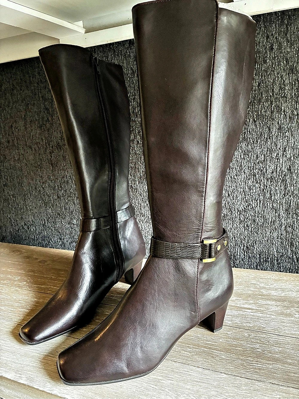 Vintage 90s  Liz Claiborne Brown Sherry Knee-High Square Toe Heeled Boots